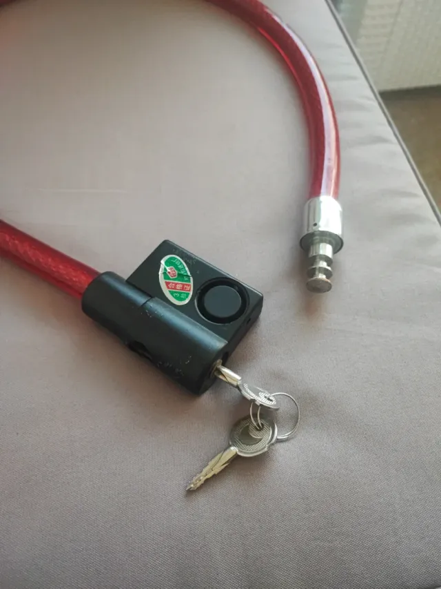 Candado Pitón Rojo con Llaves