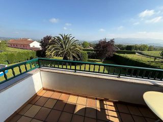 Chalet en venta en Llanera