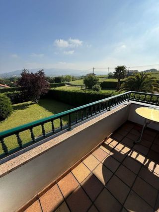 Chalet en venta en Llanera