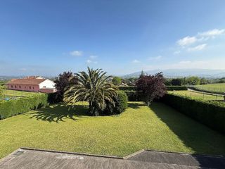 Chalet en venta en Llanera