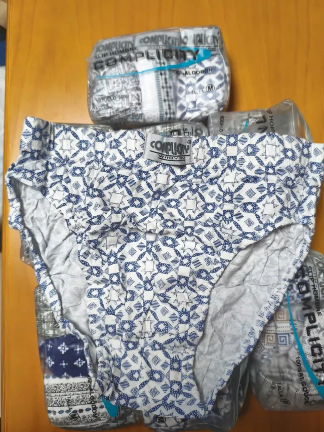 Lote 42 slips caballero COMPLICITY 100% algodón