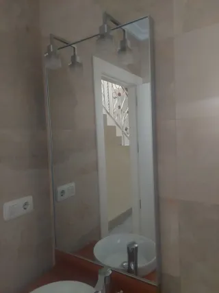 Mueble baño  lavabo cajonera grifo 