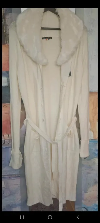 ❤️Chaqueta larga blanca con cuello de pelo