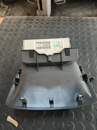 Pantalla Multifunción y sensor Renault Clio III