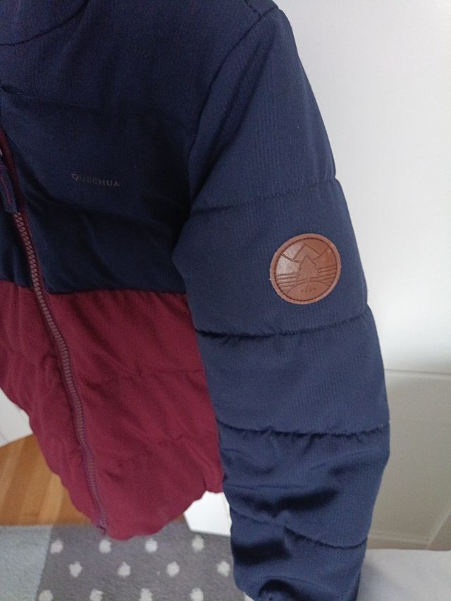 Cazadora Invierno Decathlon Niño Talla 4-5 capucha