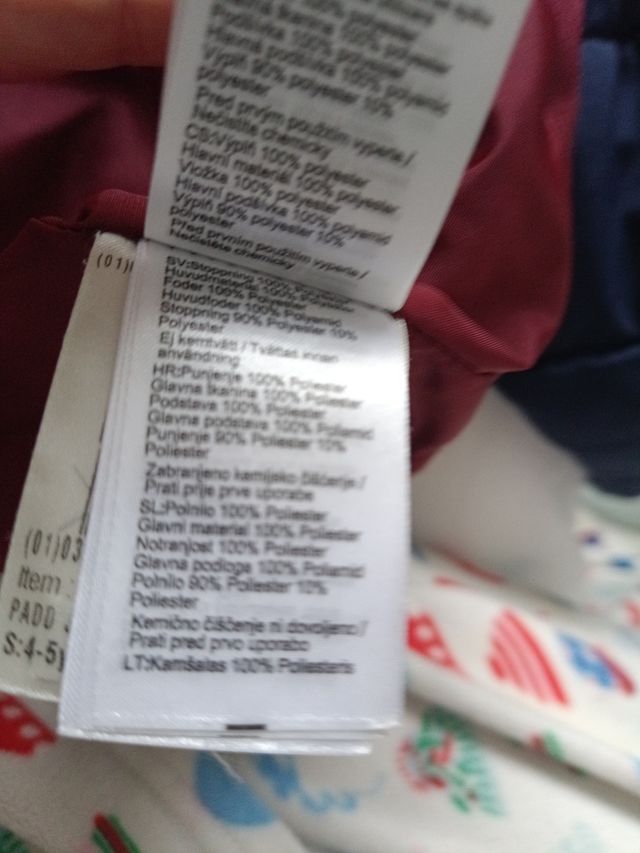 Cazadora Invierno Decathlon Niño Talla 4-5 capucha