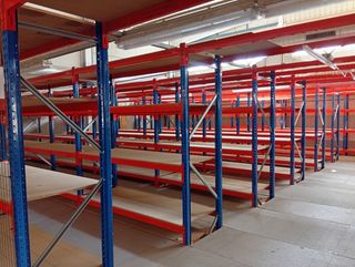 Estantería industrial metálica