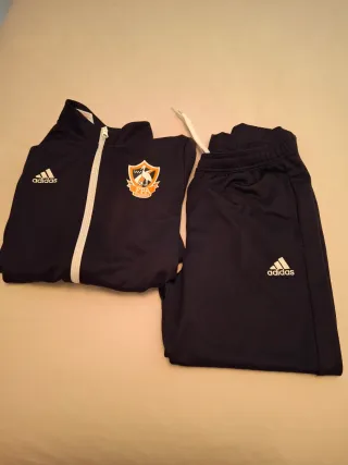 Chándal Adidas FPA T14 Negro Naranja.
