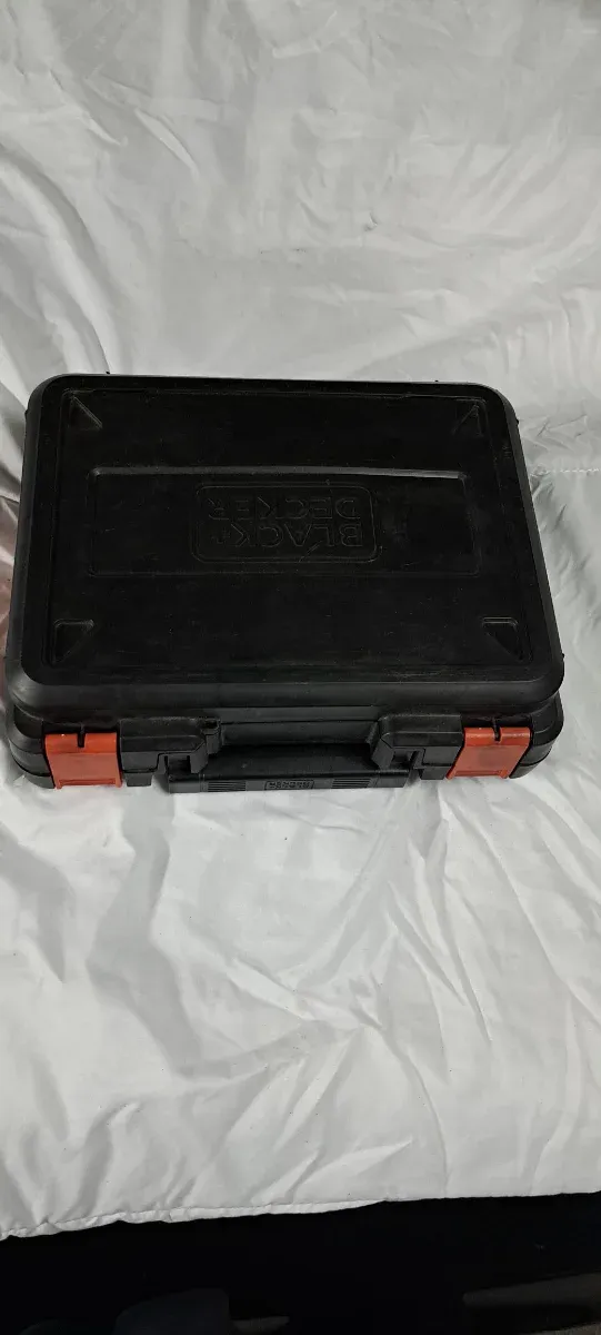 Taladro Atornillador Black+Decker + Accesorios