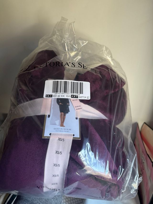 Bata Victoria's Secret Morada XS/S Nueva