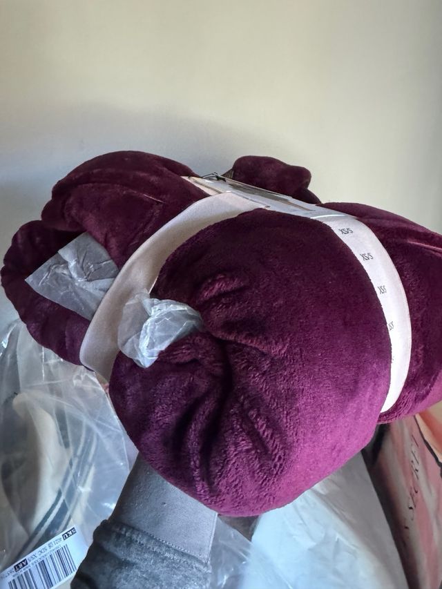 Bata Victoria's Secret Morada XS/S Nueva