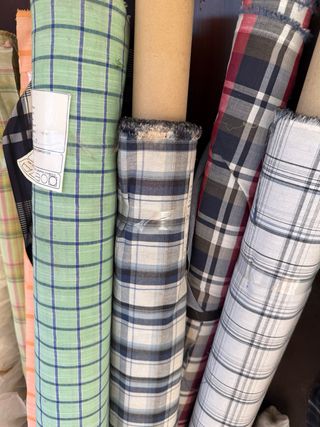 17 Rollos de tela varios colores