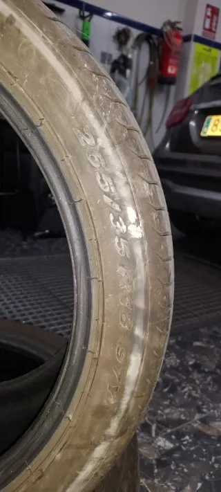 Neumático Pirelli P Zero 265/35/18 97Y