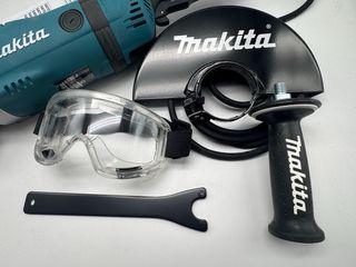 Amoladora Makita GA9040RF01 230mm 2600W