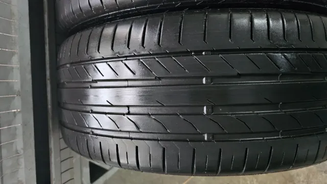 Neumáticos 235 45 19 Continental runflat