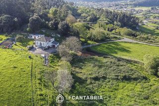 Chalet en venta en Revilla en Camargo