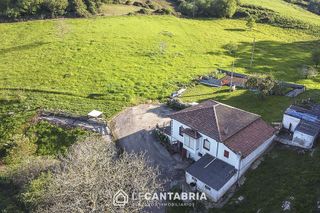 Chalet en venta en Revilla en Camargo