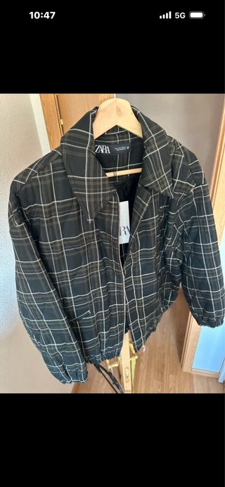 Cazadora Zara cuadros negra talla M