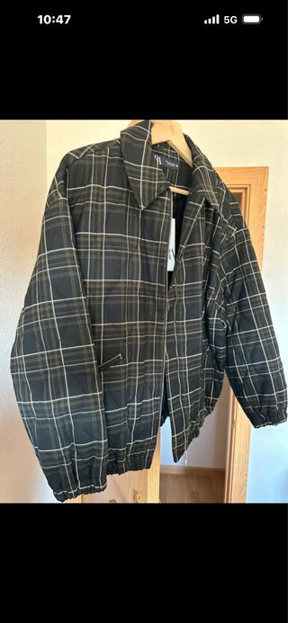 Cazadora Zara cuadros negra talla M