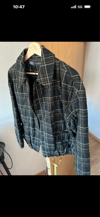 Cazadora Zara cuadros negra talla M