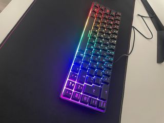 Alfombrilla/Teclado gaming KROM