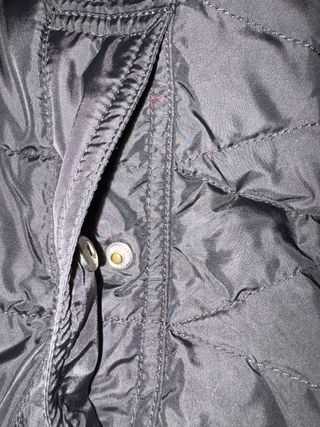 Plumífero Tommy Hilfiger negro con capucha