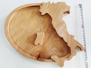 Vassoio in legno a forma di Italia