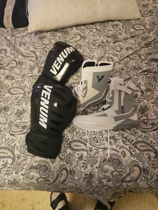 Pack Boxeo Venum Guantes y Botas