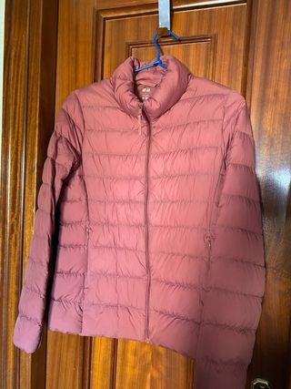 Plumífero Uniqlo naranja ligero