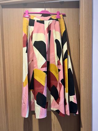 Falda Zara Estampada Midi
