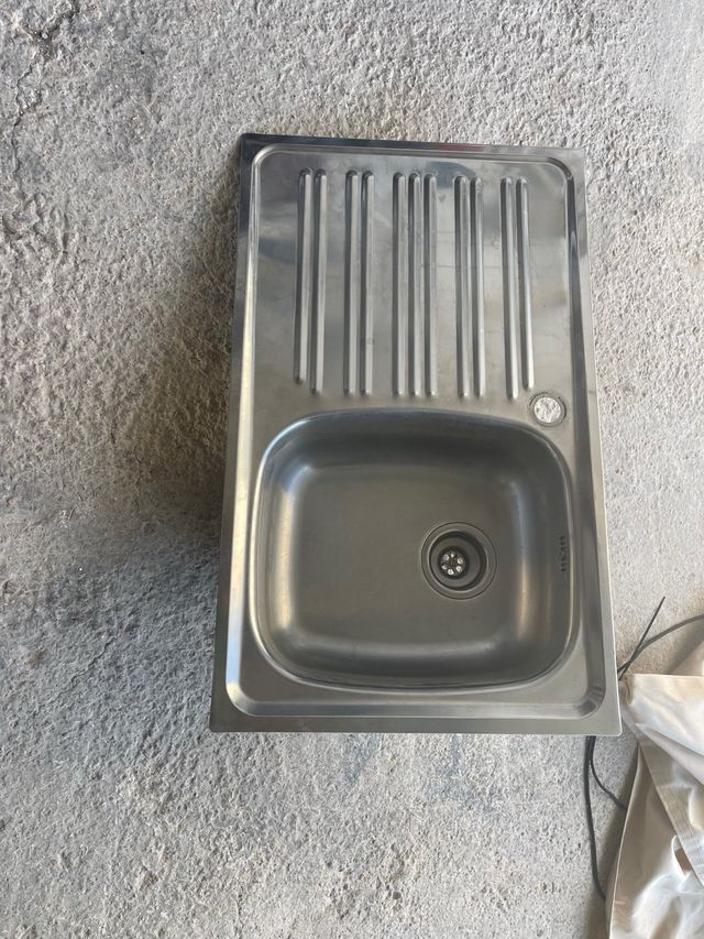 Fregadero cocina metal plateado