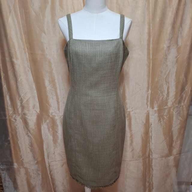 Vestido pichi verde y beige