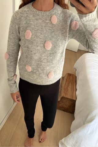 Jersey Bershka gris y rosa Talla M