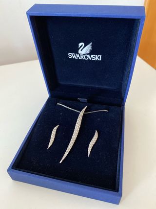 Conjunto Swarovski Collar y Pendientes