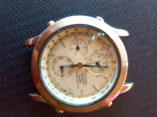 Reloj Citizen Quar Alarm Chrono Beige/Oro