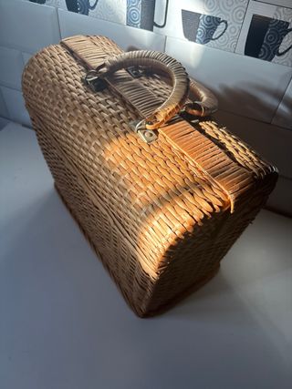 Maletín de mimbre vintage