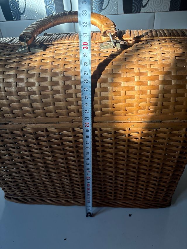 Maletín de mimbre vintage