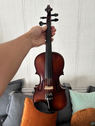 Violín 3/4 con estuche y arco