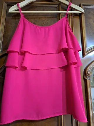 Top tirantes rosa volantes