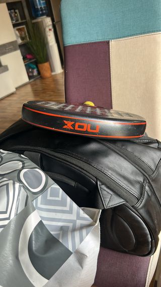 Pala de pádel NOX AT10