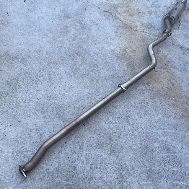 Línea escape Grupo A Saxo 106