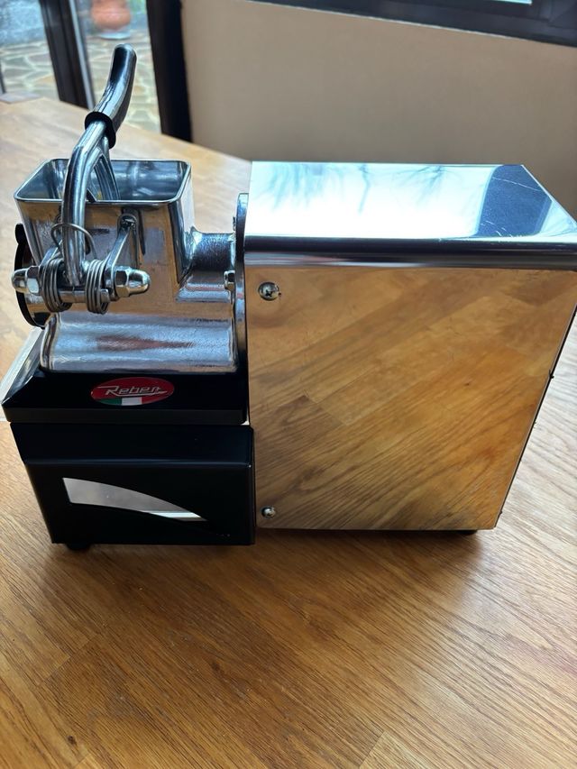 Grattugia elettrica Reber