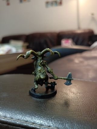 Miniatura Demonio Cabra con Hacha