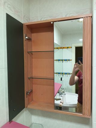 Mueble baño madera rosa espejo y baldas