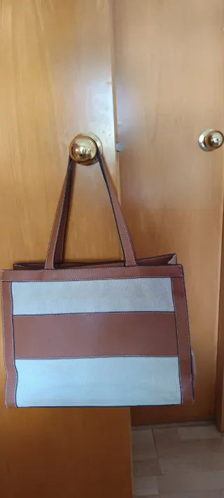 Bolso Guess Beige y Marrón