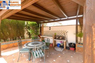 Chalet en venta en Ogíjares