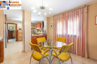 Chalet en venta en Ogíjares