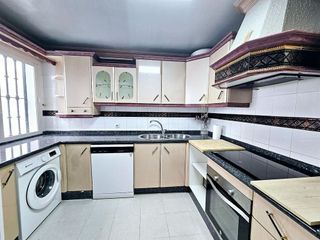 Piso en alquiler en Benalmádena pueblo en Benalmádena