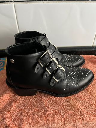 Botines It to me piel tachuelas hebillas 