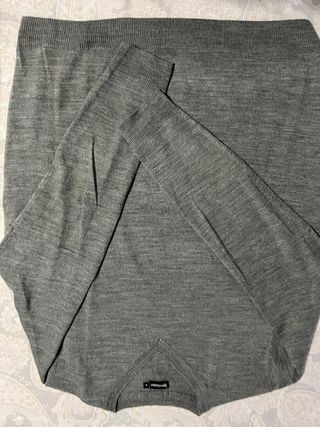 Jersey Inextenso Cuello Pico Rojo Talla XL 10€ los